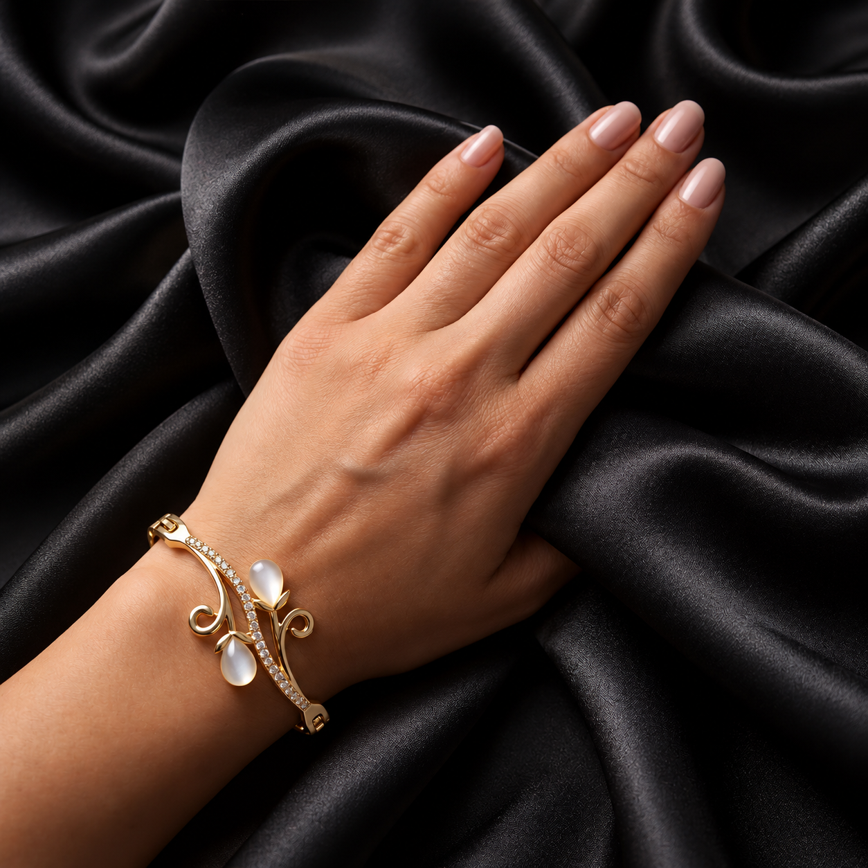 Gold Flower Cat’s Eye Crystal Bangle