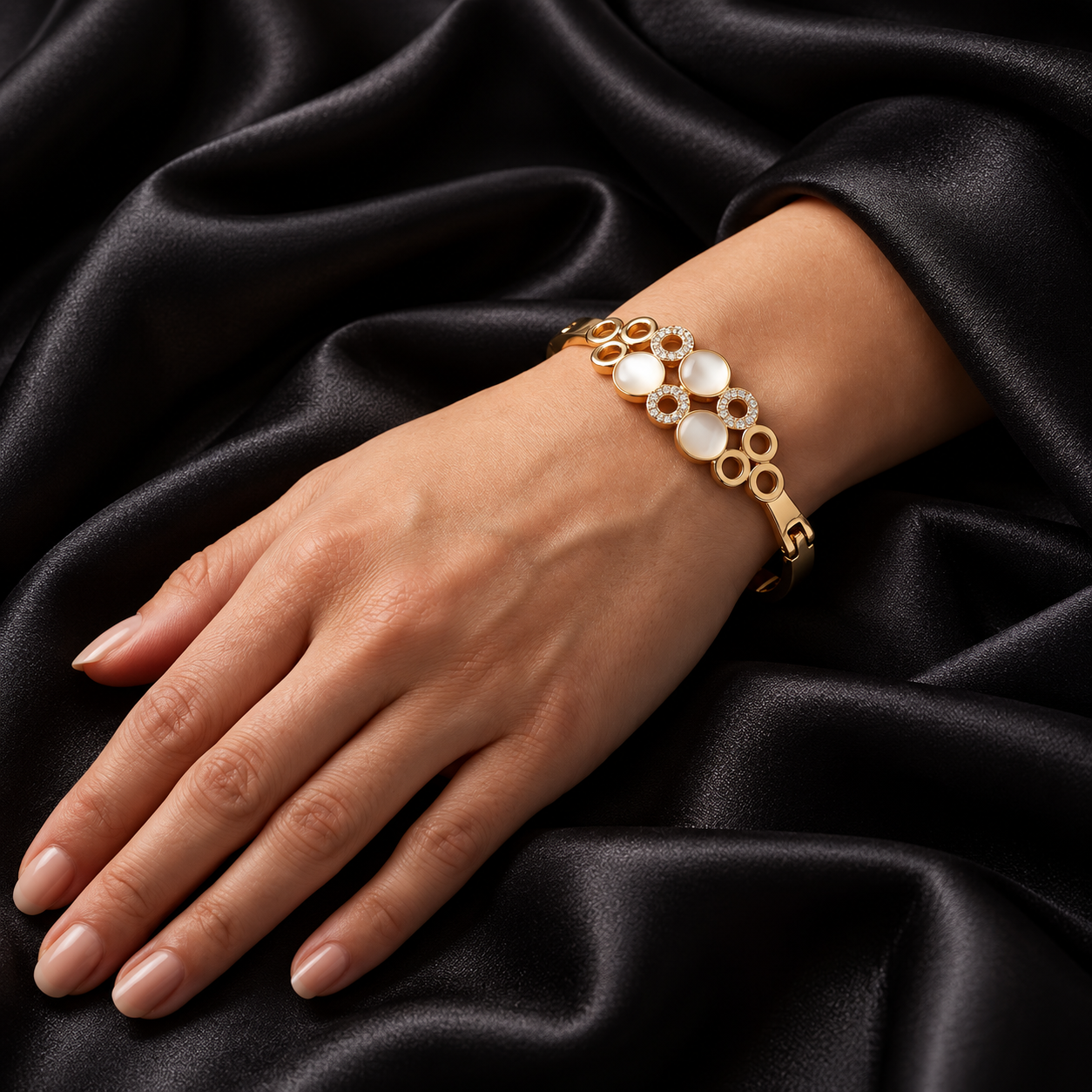 Gold White Cabochon Crystal Circle Bangle